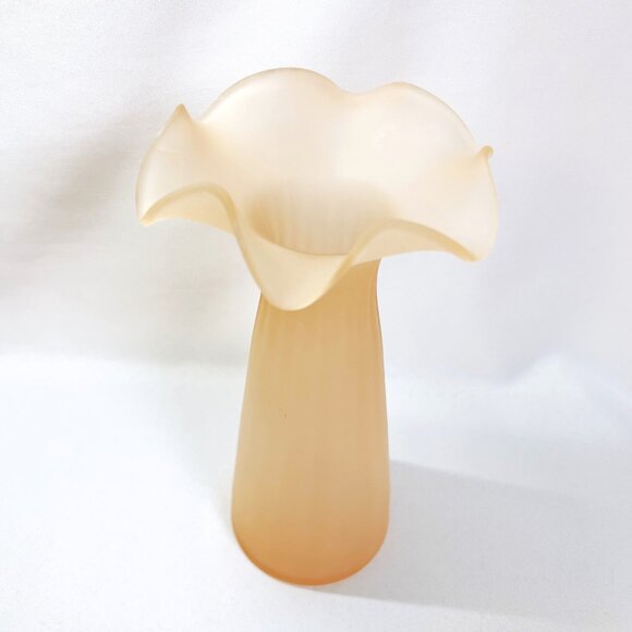 Ruffled Rose Pink Satin Glass Vase Vintage Frosted Glass Flower Holder 8 1/2” - Picture 1 of 10